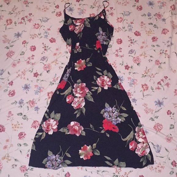 My Michelle Dresses & Skirts - 🌟HOST PICK🌟 My Michelle | Vintage 90s Slip Dress